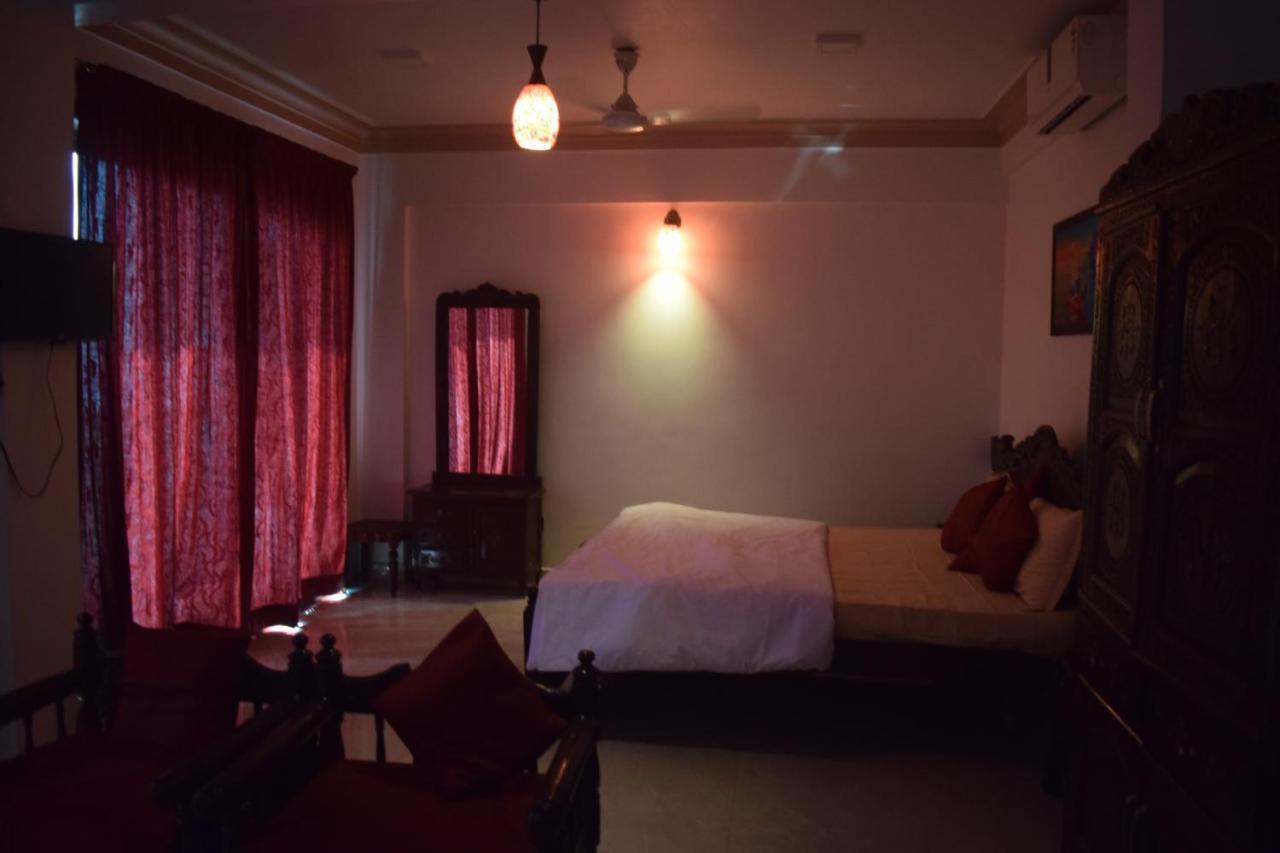 Hotel Murud Marina Exterior photo